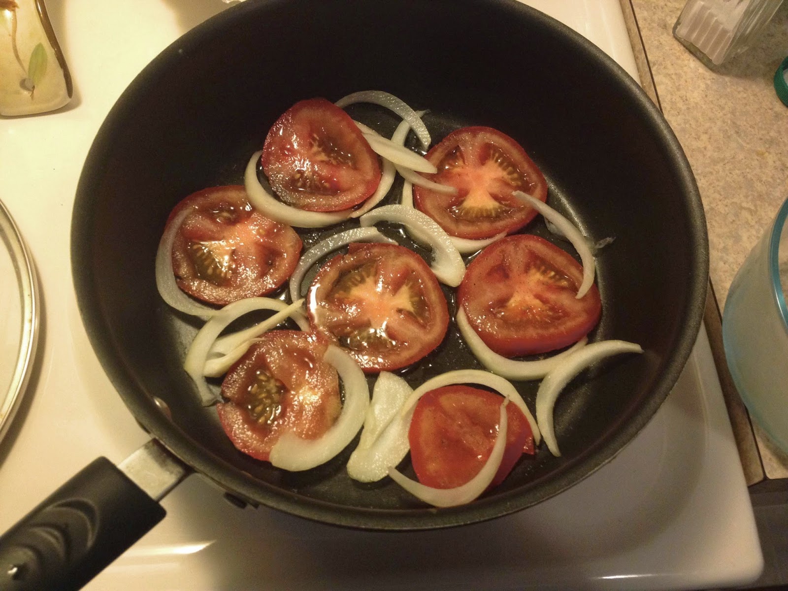 joie de vivre Tomato Basil Egg Skillet