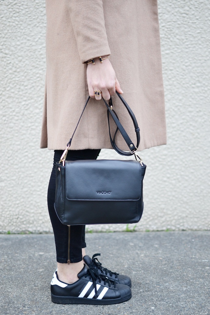 Le Chateau Louise Labrecque handbag Vancouver blogger crossbody winter style