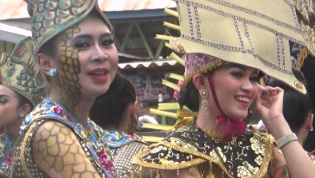 Cantiknya Gadis Banjar, Pada Festival Pasar Terapung