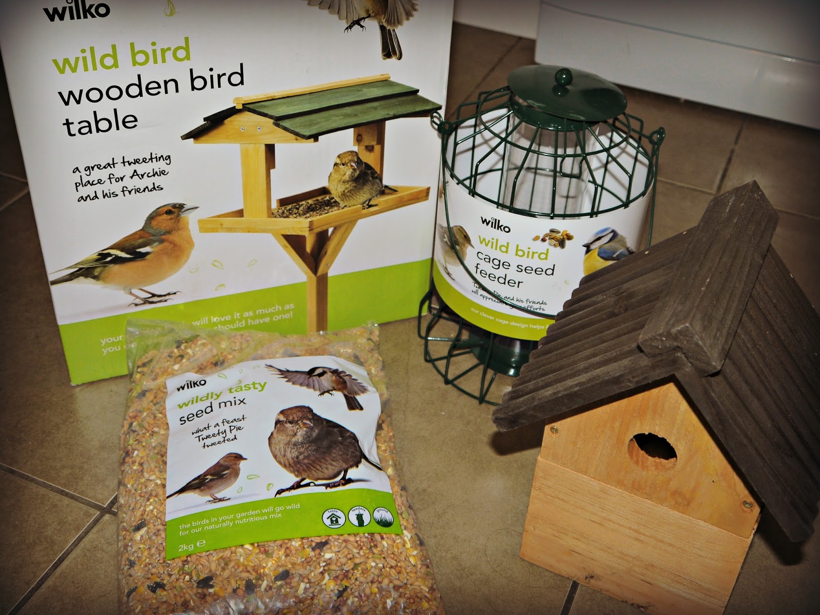 Inside the Wendy House Encouraging birds into our garden with Wilko