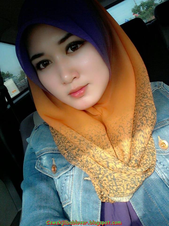 Indonesian Cute Hijab Girl Pictures September 2013
