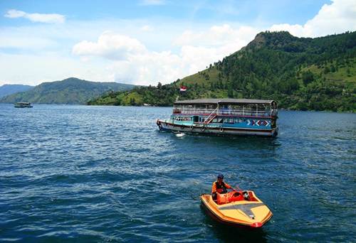 keindahan tempat wisata danau toba objek wisata danau toba
