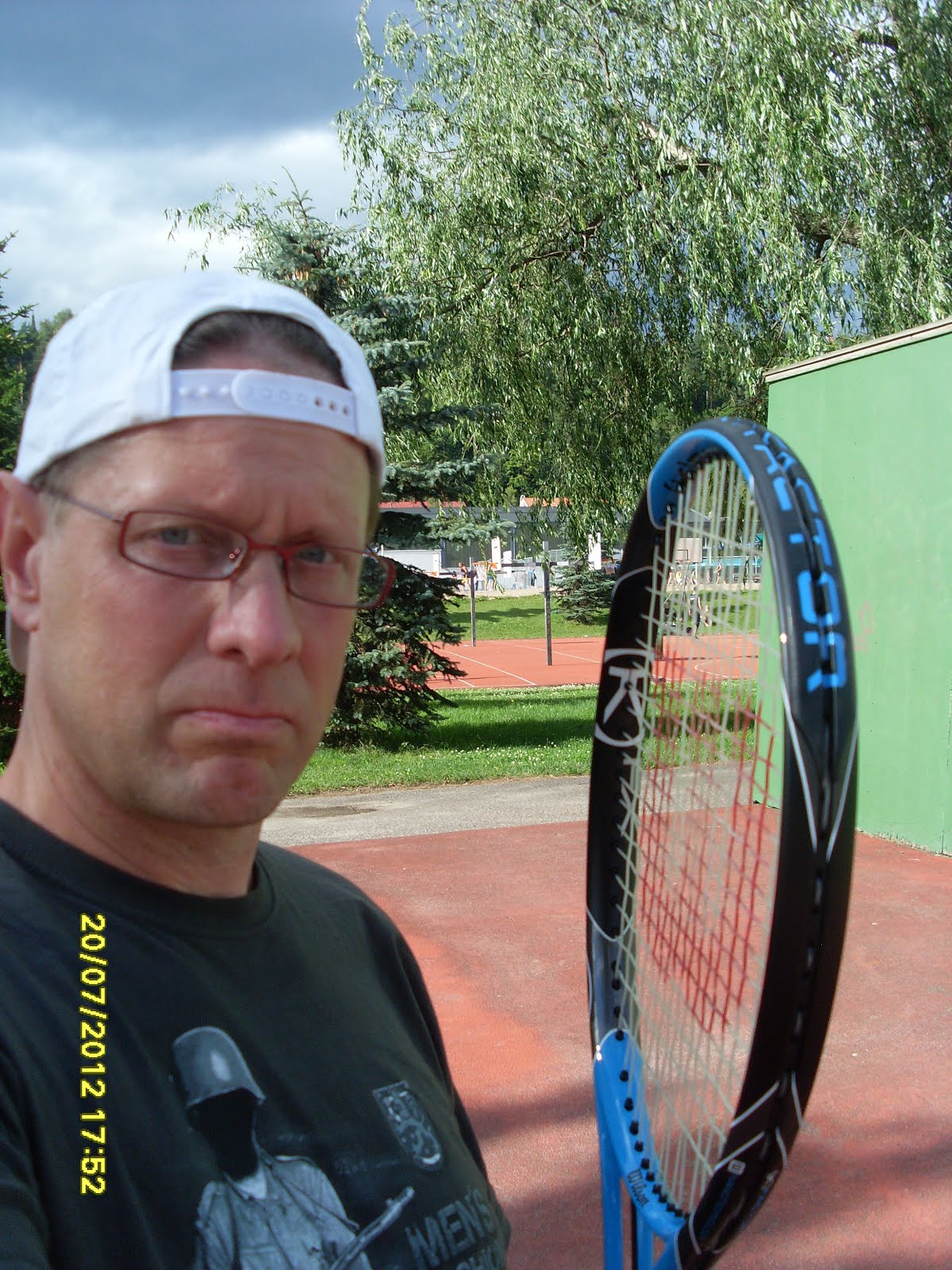 Tennisvalmentaja Olavi Lehto tennisvalmennusta iloksenne ja hyödyksenne työyhteisöille ja perheille