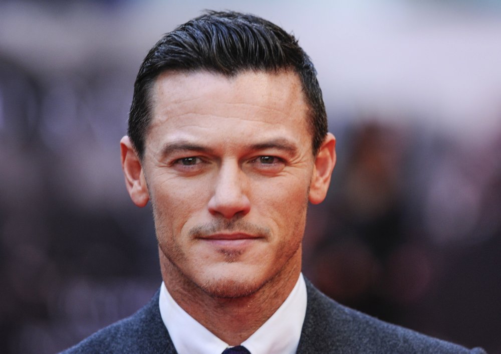 luke-evans-uk-premiere-dracula-untold-01.jpg