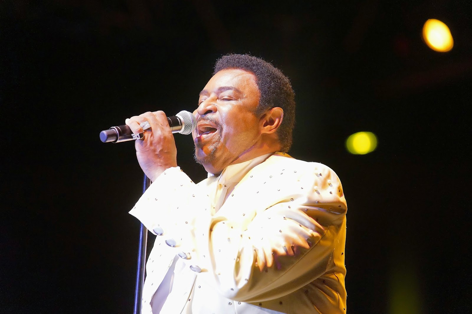 The Temptations Review featuring Dennis Edwards and The Spinners