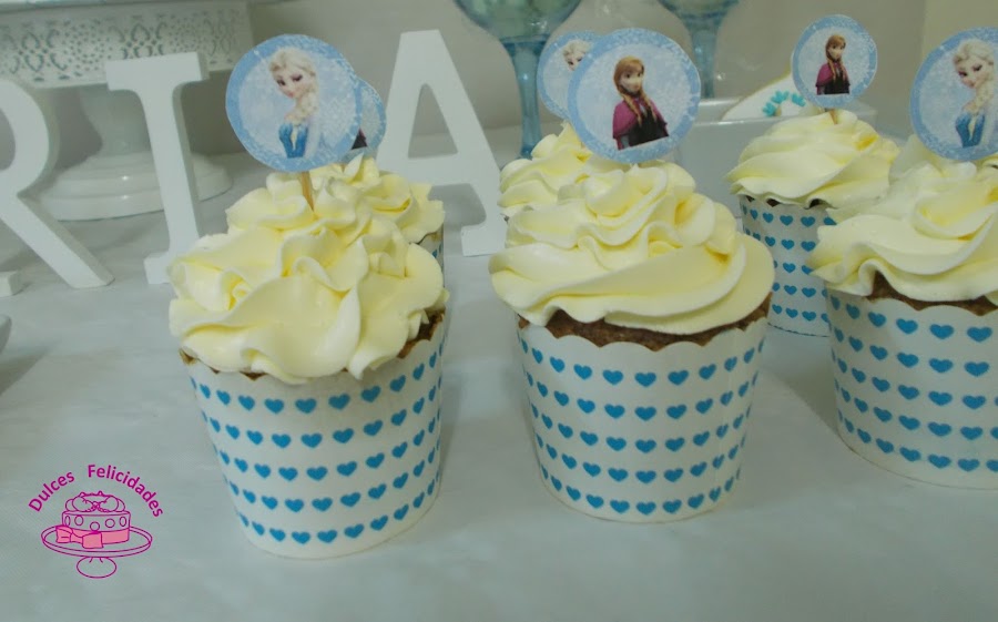 Cupcakes Frozen de Nesquick y buttercream