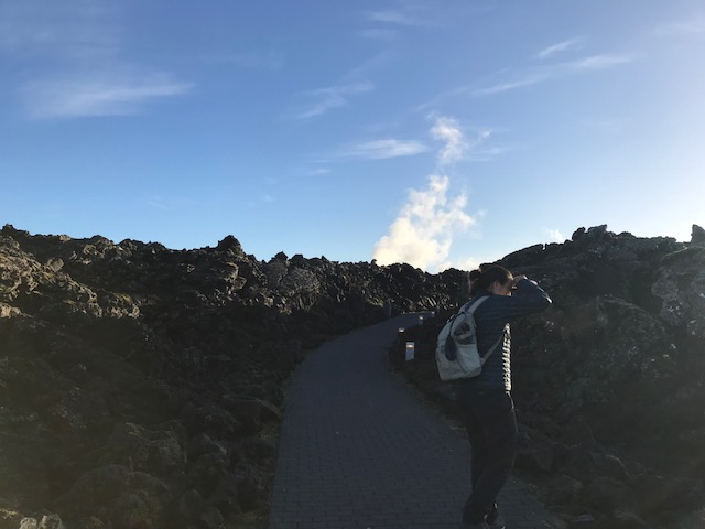 アイスランドのブルーラグーン周辺を散策