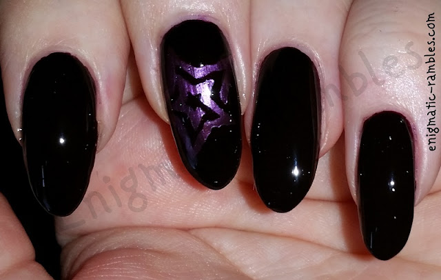 Born Pretty Store Sheet Nail Vinyls Starlight Art Manicure Stencil Stickers Y025 Review-Born-Pretty-Store-Sheet-Nail-Vinyls-Starlight-Art-Manicure-Stencil-Stickers-Y025