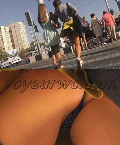 Young and sexy girls - Upskirt video features a sexy girls on a bus. Cute upskirts of subway girls (100Upskirt 5406-5461)