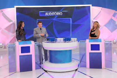 Silvio Santos com Jaque e Lexa - Crédito da imagen: Lourival Ribeiro/SBT Silvio Santos com Jaque e Lexa - Crédito da imagen: Lourival Ribeiro/SBT