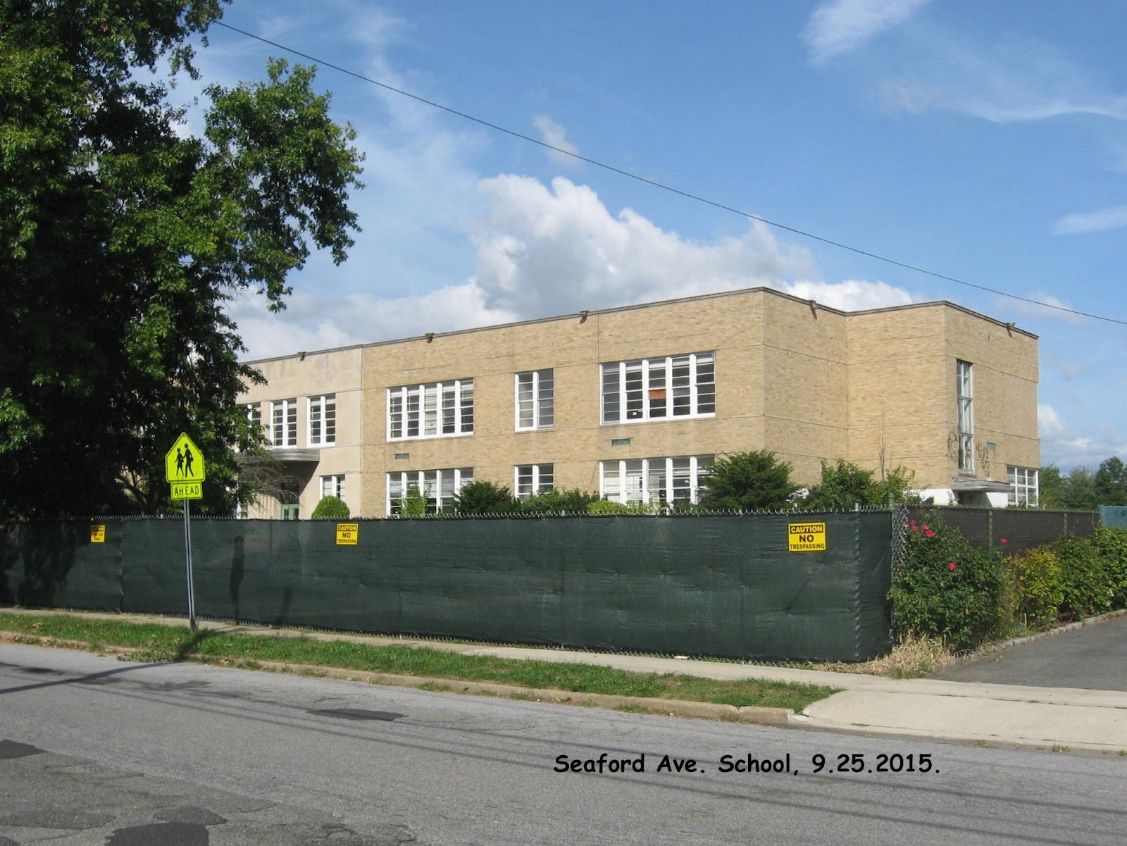 Seaford, NY, Notes A fence along Seaford Avenue