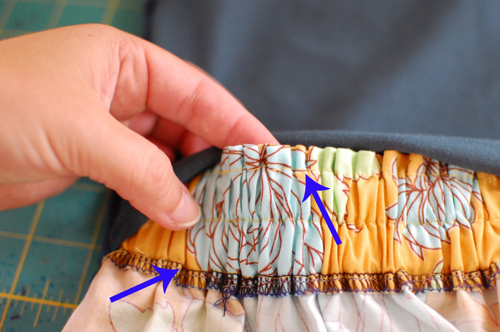 brownie-goose: lazy susan in knit sew along - day 3