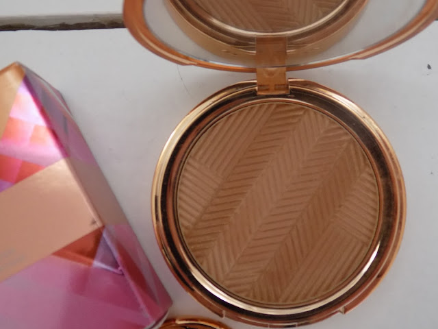 Elizabeth Arden Sunset Bronze Prismatic Bronzing Powder + Lip Gloss