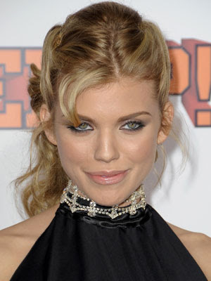 Hair Style Of Celebrity: Annalynne Mccord Hairstyle