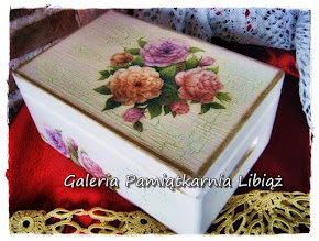 Ozdobne Pudełko Decoupage drewniane z wiekiem Kufer Kwiaty Róże Pastelowe Skrzynia