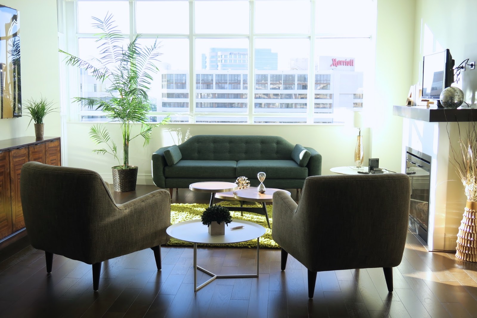 Life, Love and the Pursuit of Shoes: Girls' Staycation Weekend