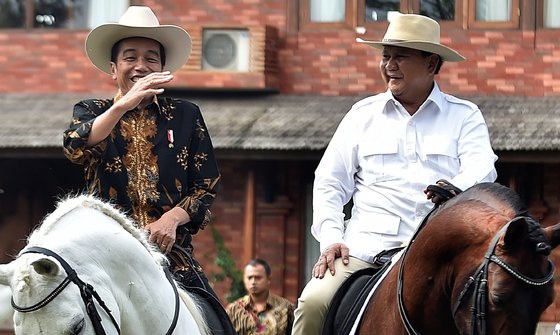 Tak Ada Konsistensi Dalam Politik, Semua Dinamis, Lihat Track Jejak Digital Ini