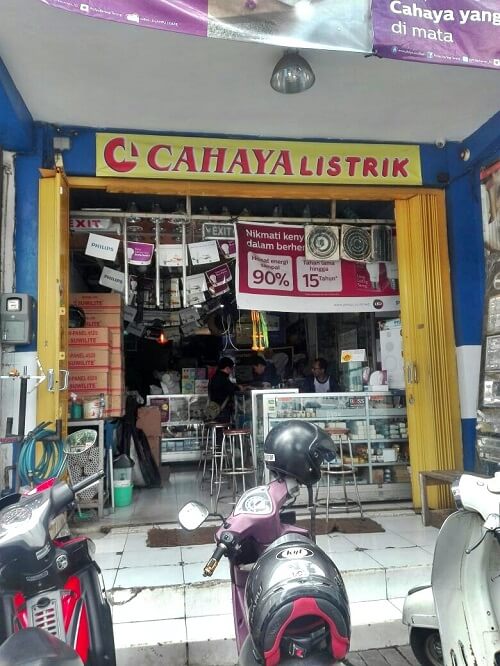 Toko Kain Cahaya Malang Goresan