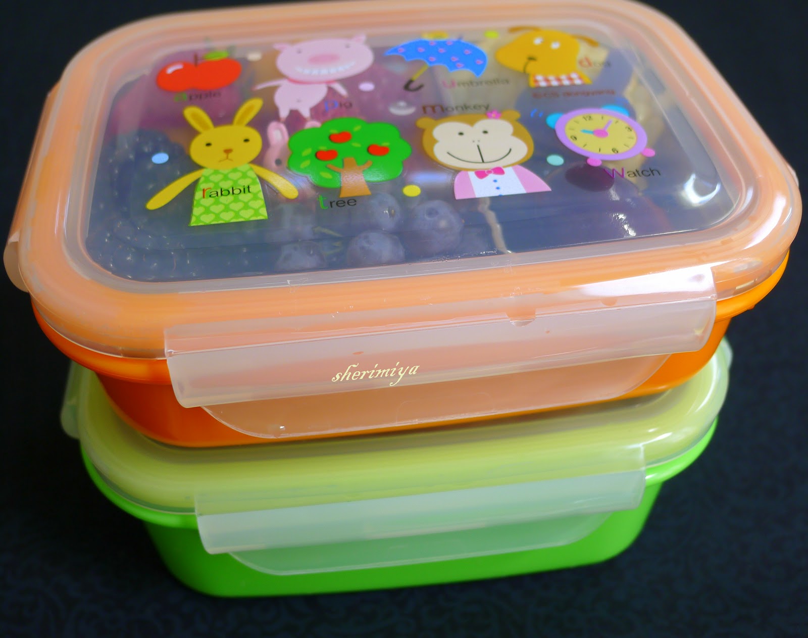 We test Daiso's new storage container to see if it keeps rice fluffy even  after freezing