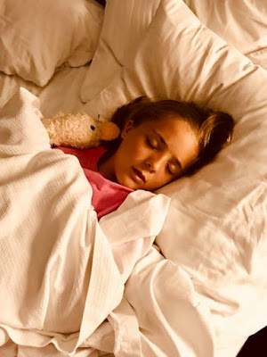 Girl sleep in bed girl sleep in bed