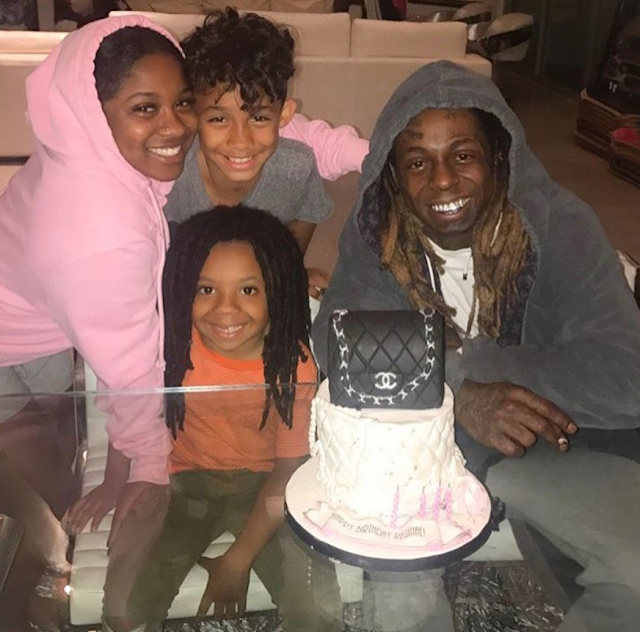 Lil Wayne hangs out with three of his five children (photo)