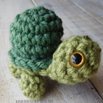 http://www.mypurposeinlifeisjoy.com/2017/06/24/crochet-pet-turtle/