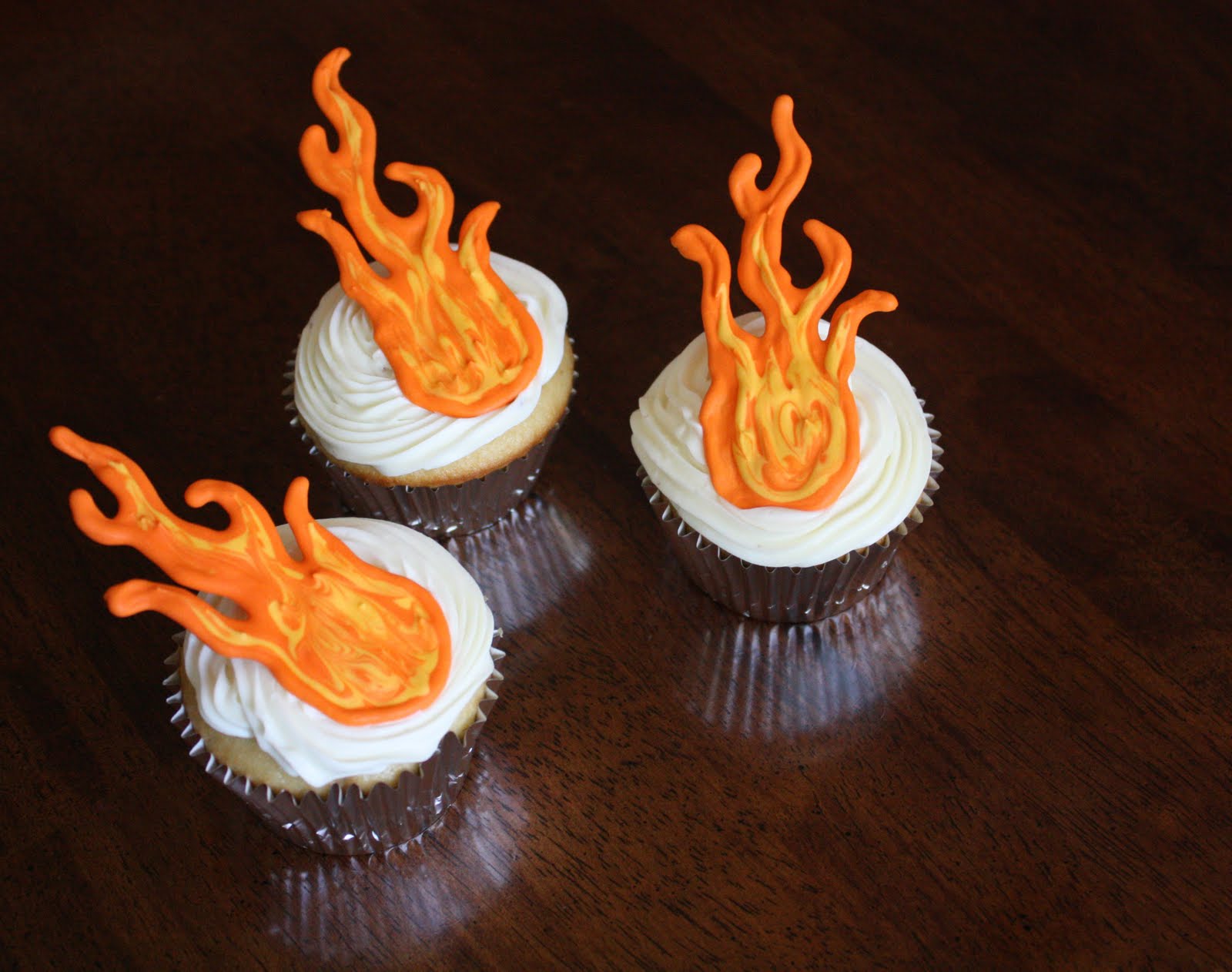 harley davidson logo with flames Royal Icing flame cupcakes