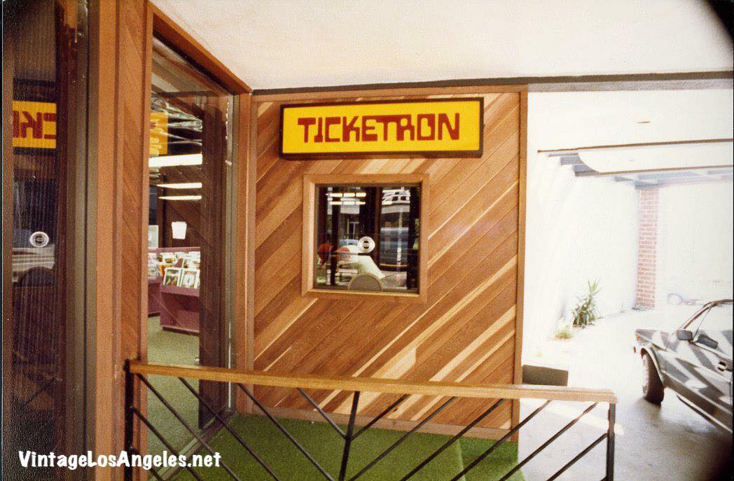 VINTAGE LA A photo history of Tower Records