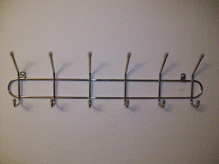 BigFamiliesBigIdeas: Towel Bar vs. Towel Hooks
