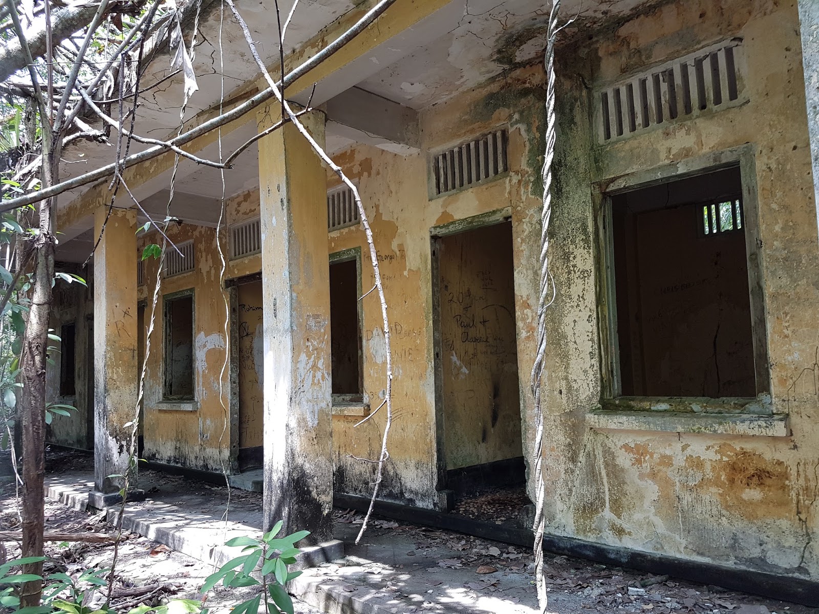 Mystery Of The Haunted House Unicorn Island