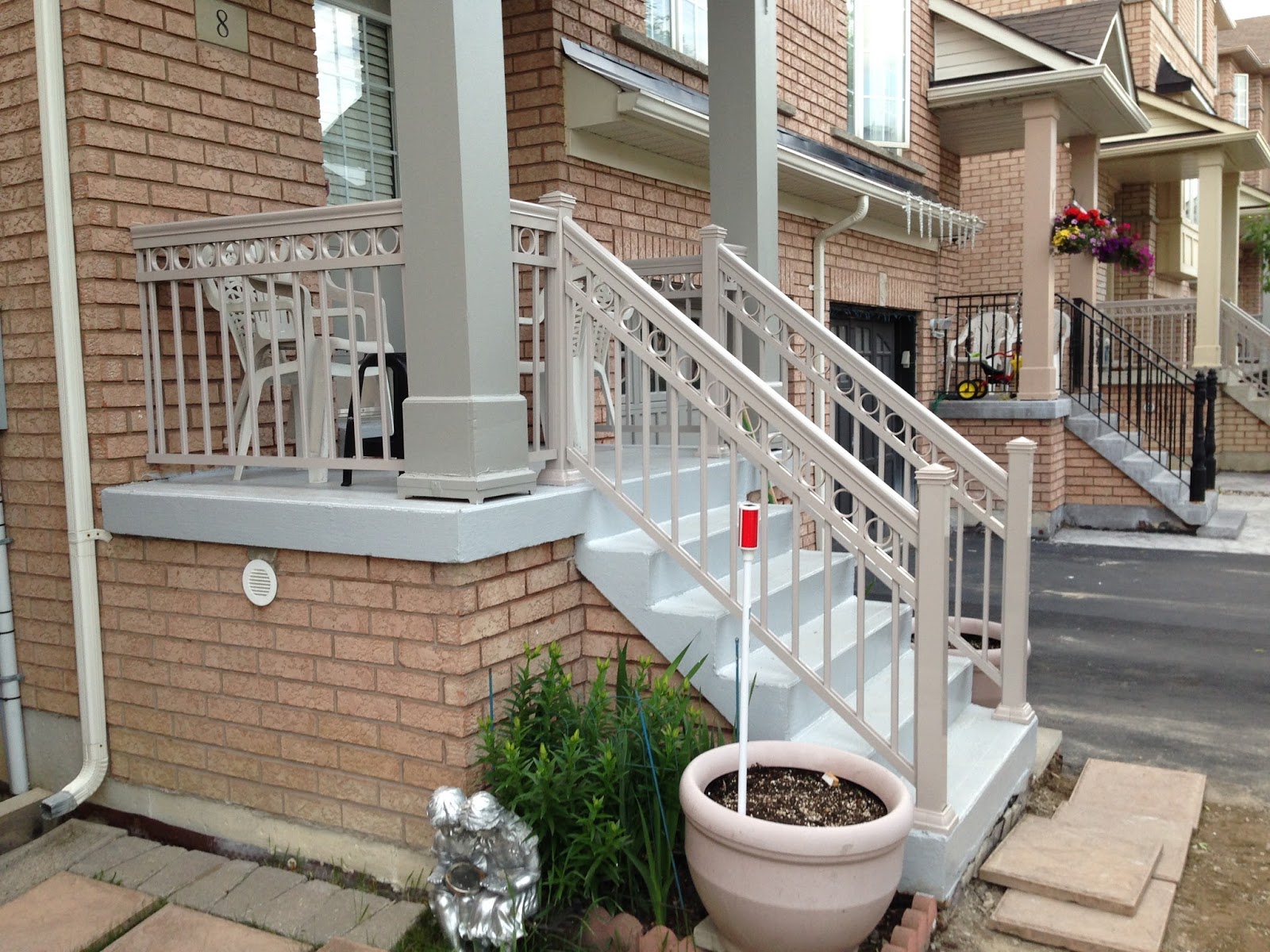 Vaughan porch railing styles. Toronto & Woodbridge completed jobs