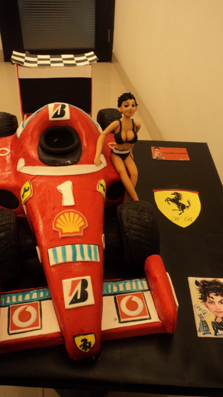 THE SWEET BOUTIQUECouture Cakes &amp; Confectionery naughty