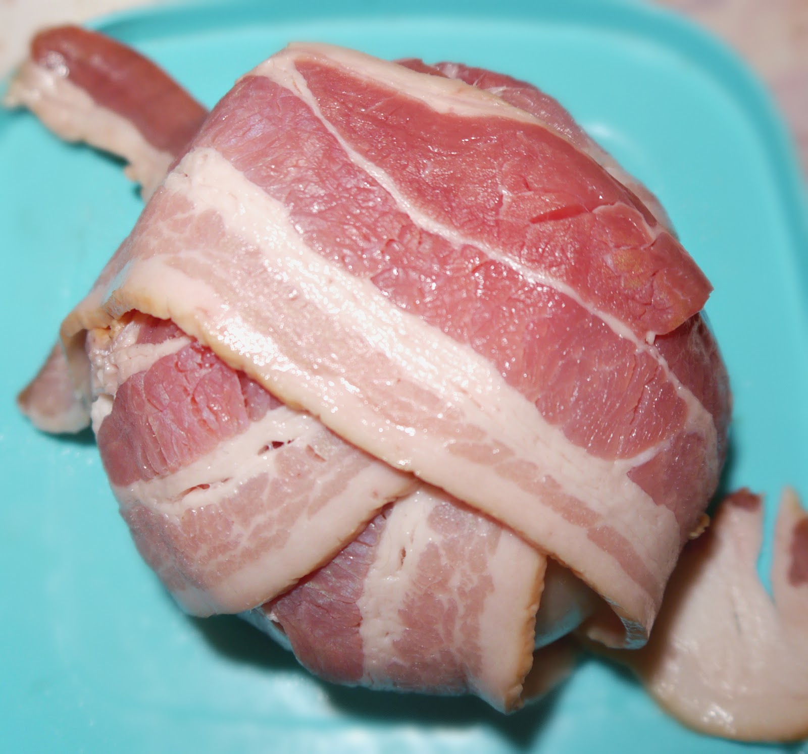 Suzy Homefaker: Bacon Burger Bombs