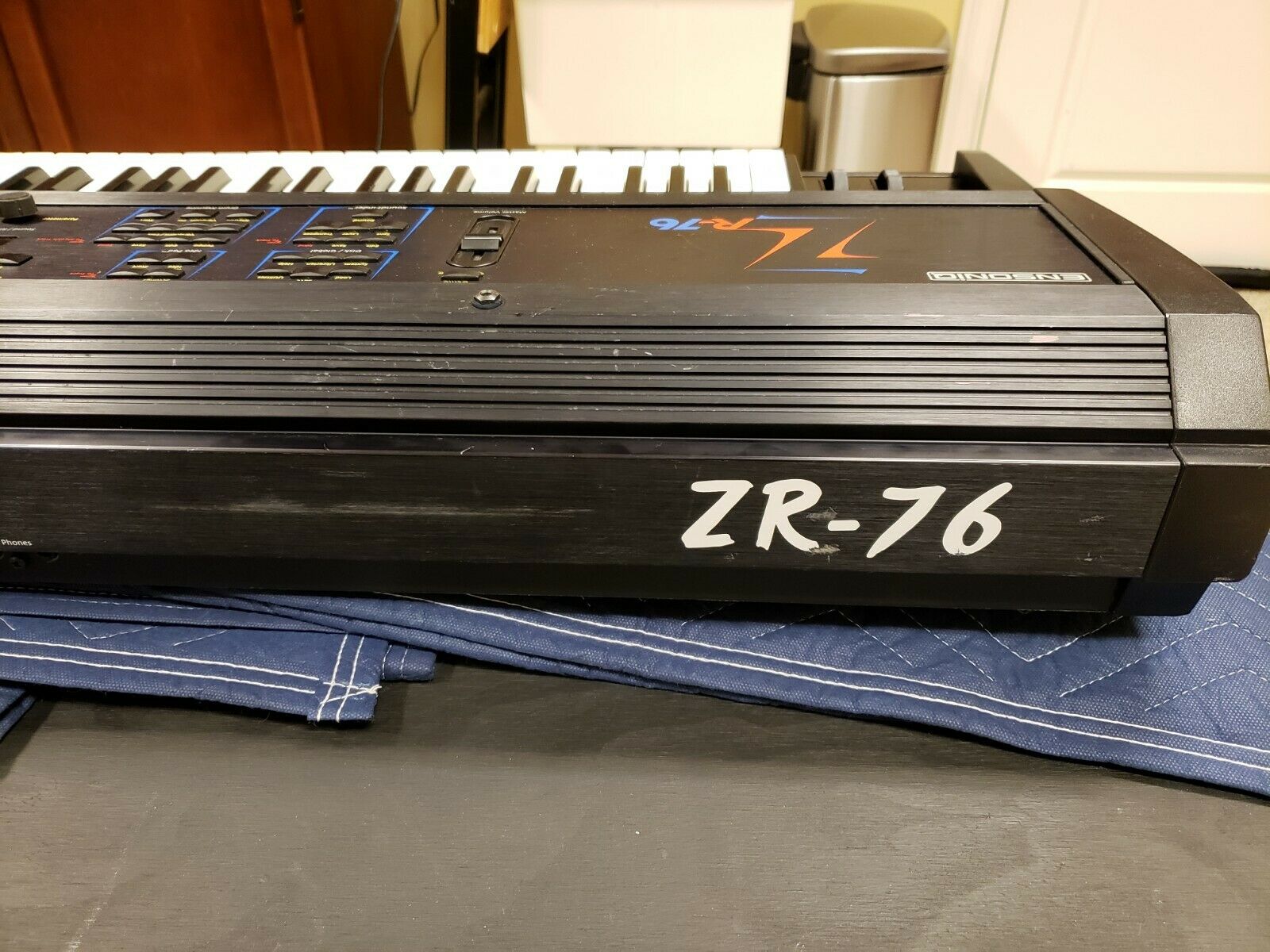 MATRIXSYNTH Ensoniq ZR76 Synthesizer Workstation