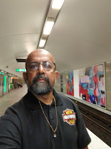Selfie in the Stockholm Metro Station having World's longest art canvass.