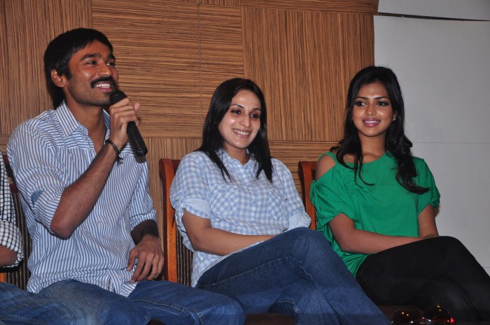 3 Moonu Movie Press Meet Stills ~ Movie Master Effect