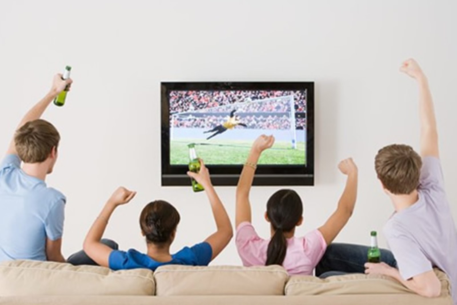 5 Streaming TV Options for Sports Lovers