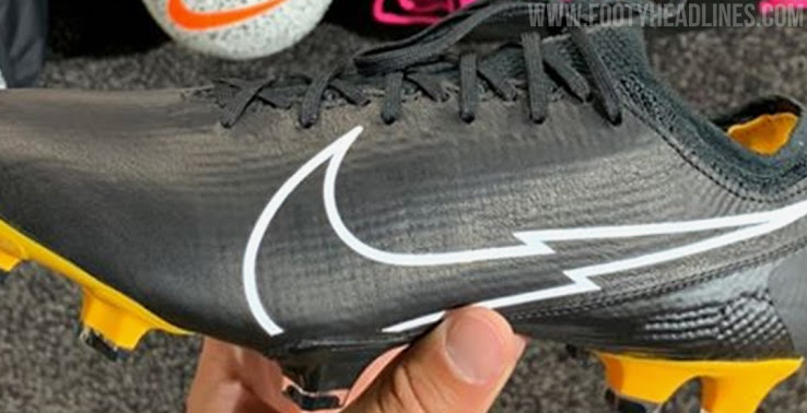 Interpretación código sucesor Nike Mercurial Vapor Tech Craft K-Leather 2020-21 Boots Leaked - Footy  Headlines