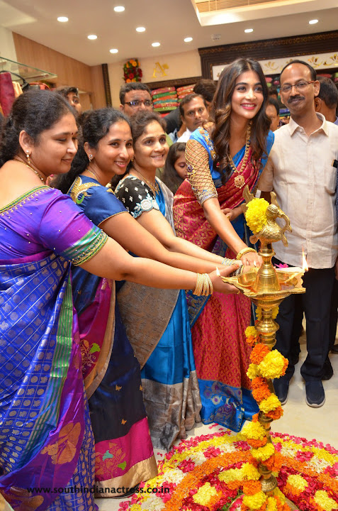 Pooja Hegde Launches Anutex Shopping Mall