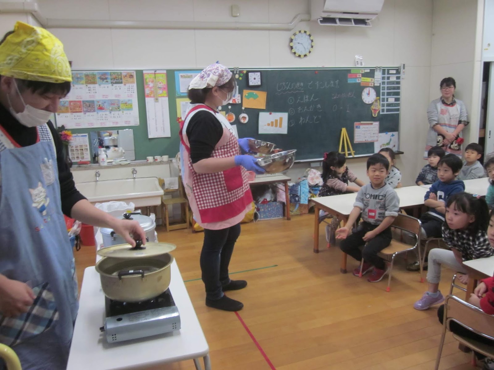 一ノ門わくわく保育園 まゆ玉飾り 新年のお楽しみ