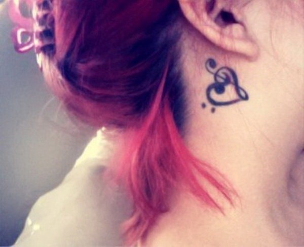 Tatuagens femininas atrás das orelhas Tatuagens femininas atrás das orelhas