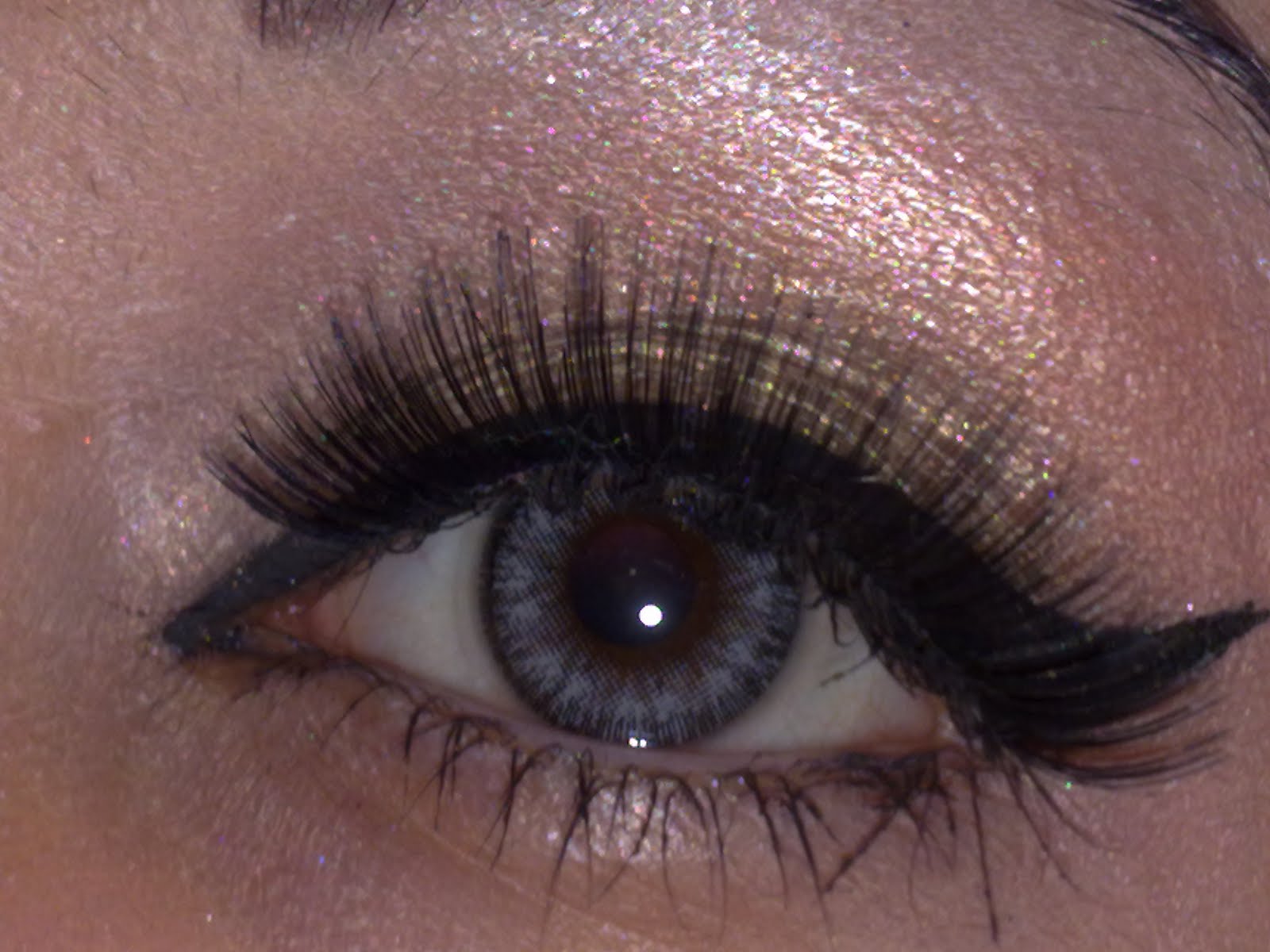 Love Makeup Safira Adore Bitone Grey Coloured Contact Lenses Review from KoreaBigEyes