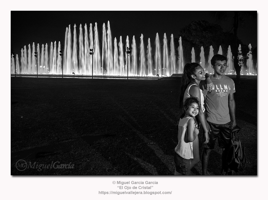 Fuentes de Lima, nocturno. Circuito Mágico del Agua, Parque de la Reserva