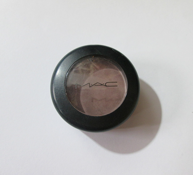 Sylly The Rockstar* Review MAC Quarry single eyeshadow