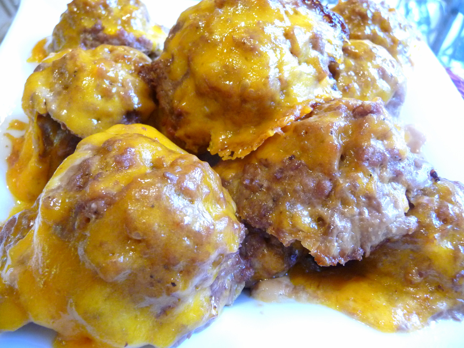 SPLENDID LOWCARBING BY JENNIFER ELOFF BAKED CHEESY CHEDDAR MEATBALLS
