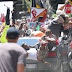 Motorista avança contra multidão durante protesto extremista nos Estados Unidos;