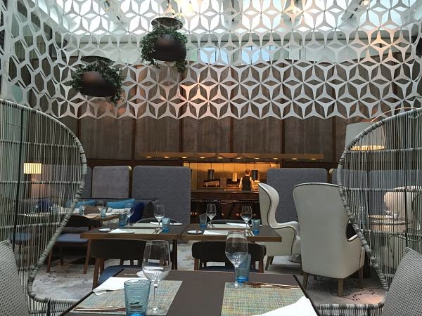 BistrEau-Mandarin-Hotel-Sala