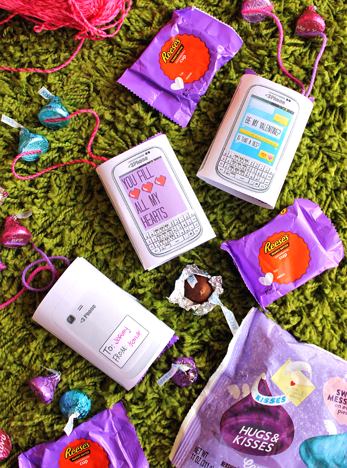 Share the #HSYMessageOfLove with these #NerdLove DIY Smarty Phone Valentines made with Hershey's Conversation Candies, exclusive to Target. Click to grab the free printable! #Sponsored