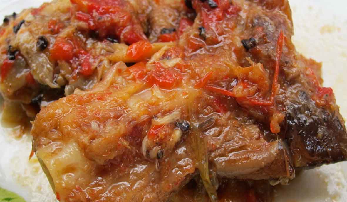 RESEP TUMIS TULANG IKAN ASIN JAMBAL ROTI RESEP TUMIS TULANG IKAN ASIN JAMBAL ROTI