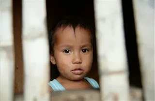 ΣΟΚ στις Φιλιππίνες με ανακάλυψη χωριού παιδικής πορνογραφίας